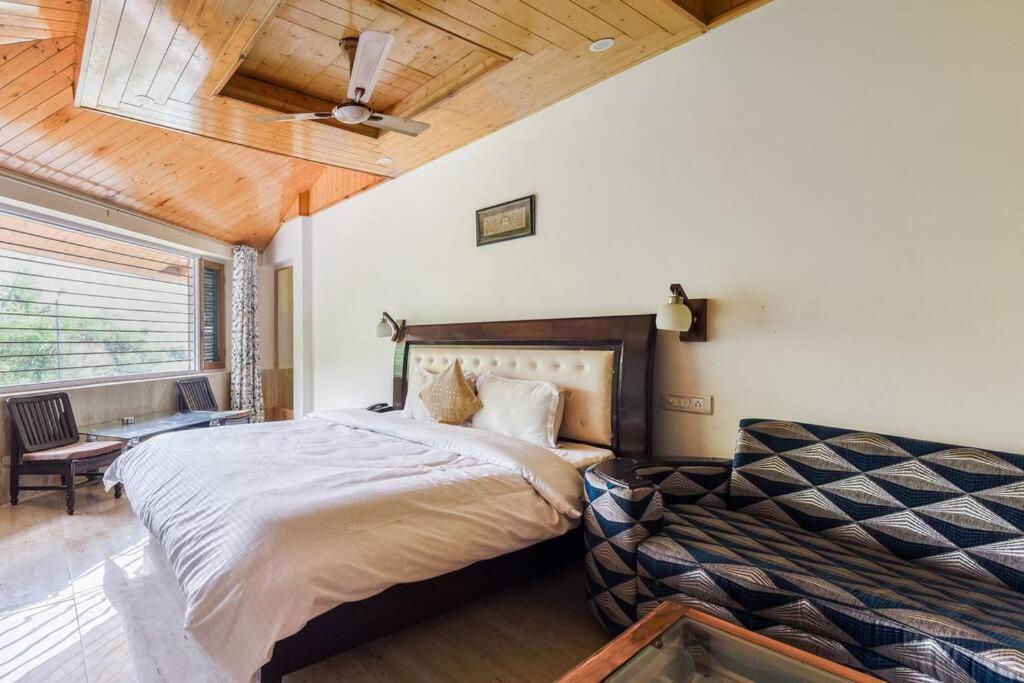 Kasauli Cascade A Cheerfull 4 Bedroom Challet Exterior photo
