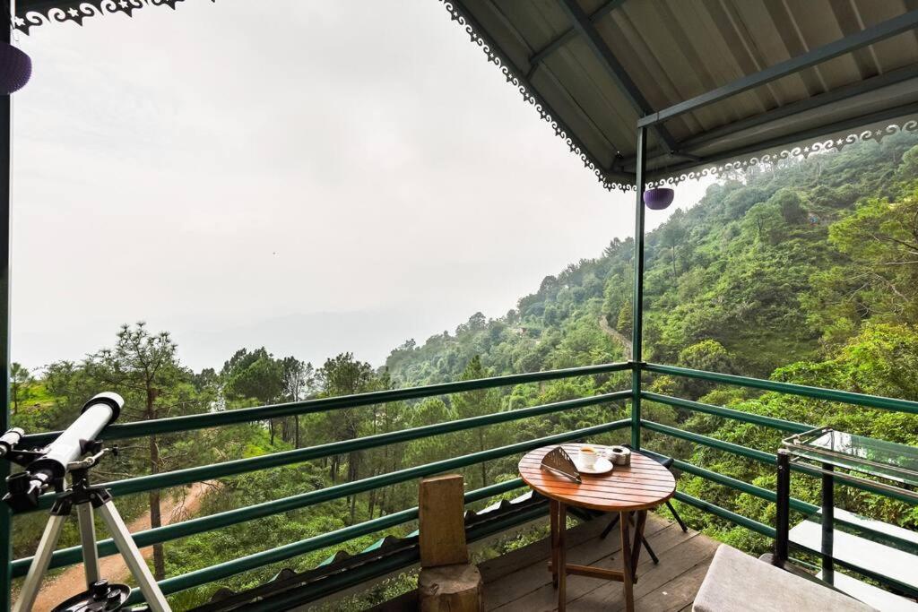 Kasauli Cascade A Cheerfull 4 Bedroom Challet Exterior photo