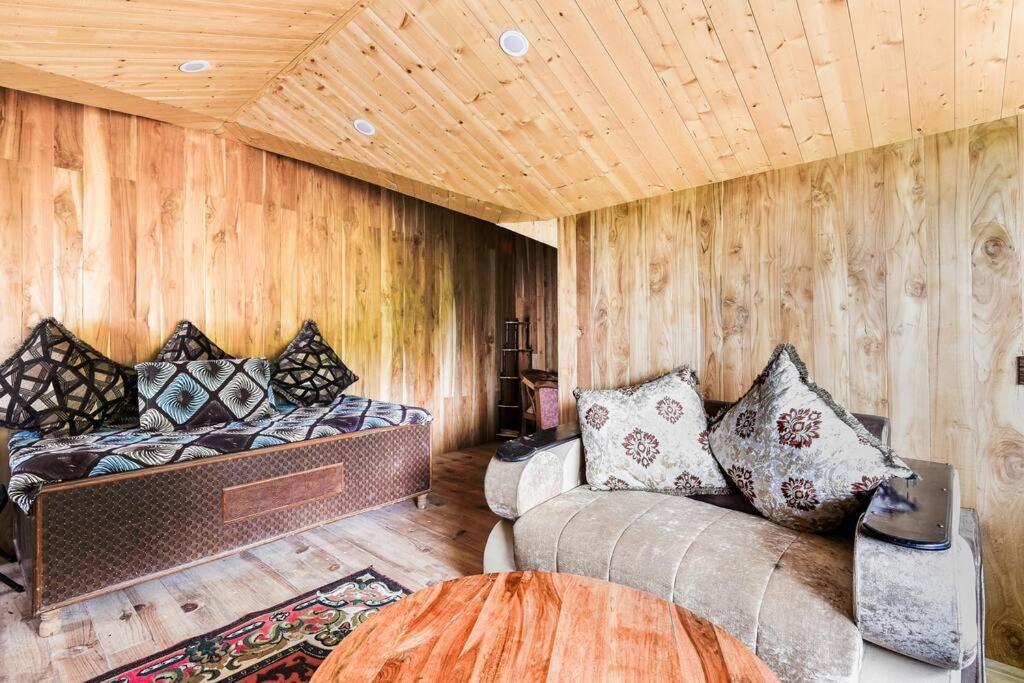 Kasauli Cascade A Cheerfull 4 Bedroom Challet Exterior photo